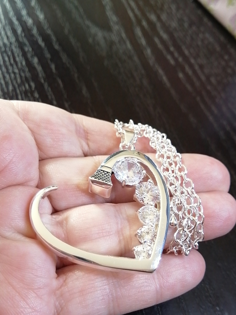 Heart- Shaped Horseshoe Nail Design, Sparkling Cubic Zirconia Pendant On Chain